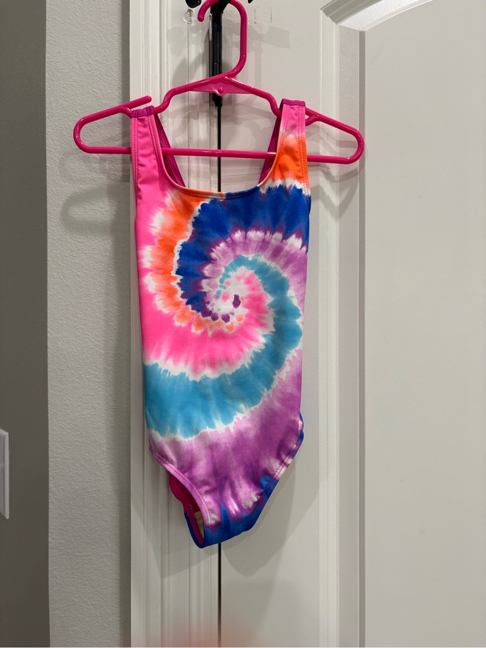 Lands End multi colored tie dye one piece swimsuit Girls size 3 GUC